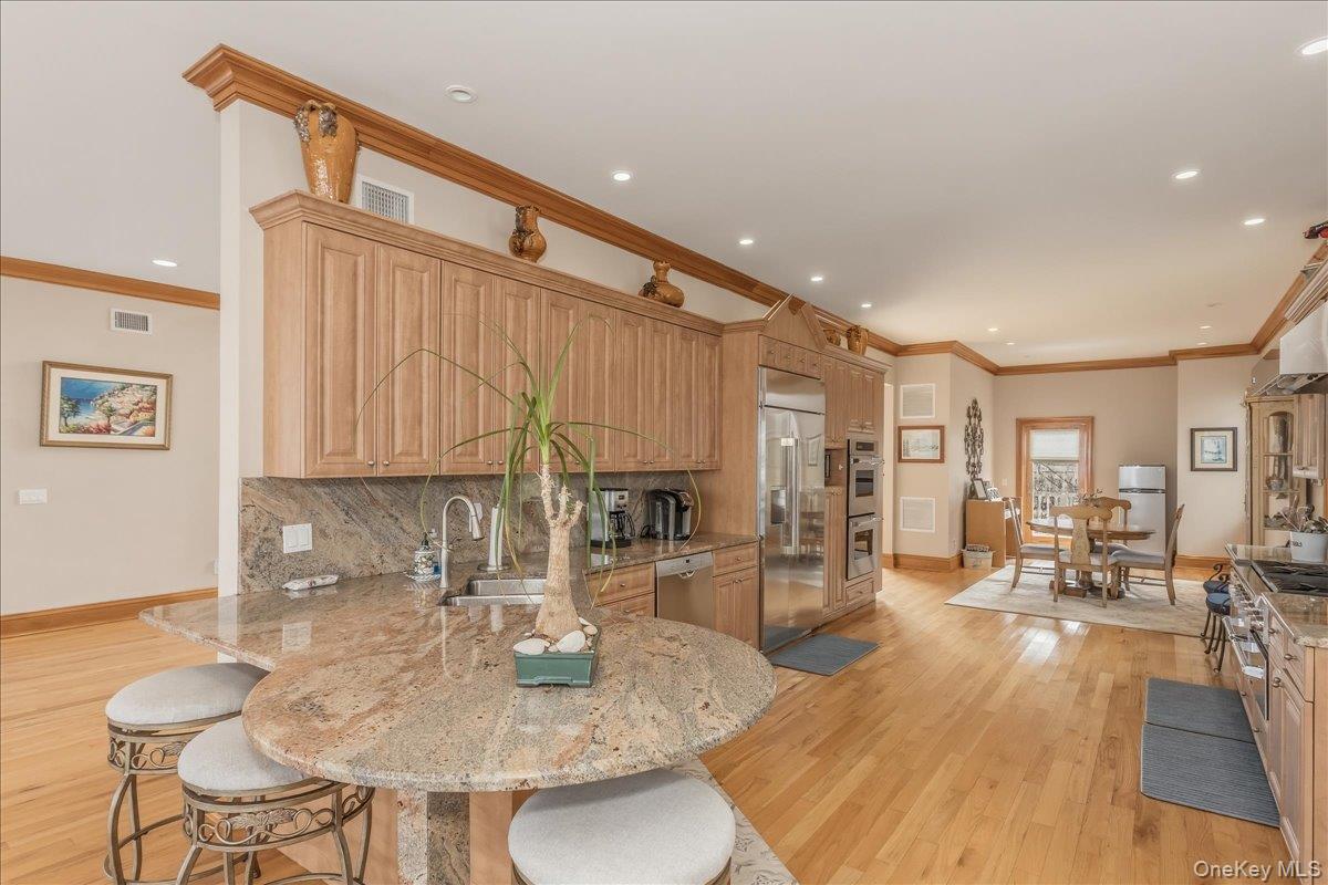 672 Dune Road – For Rent photo 12