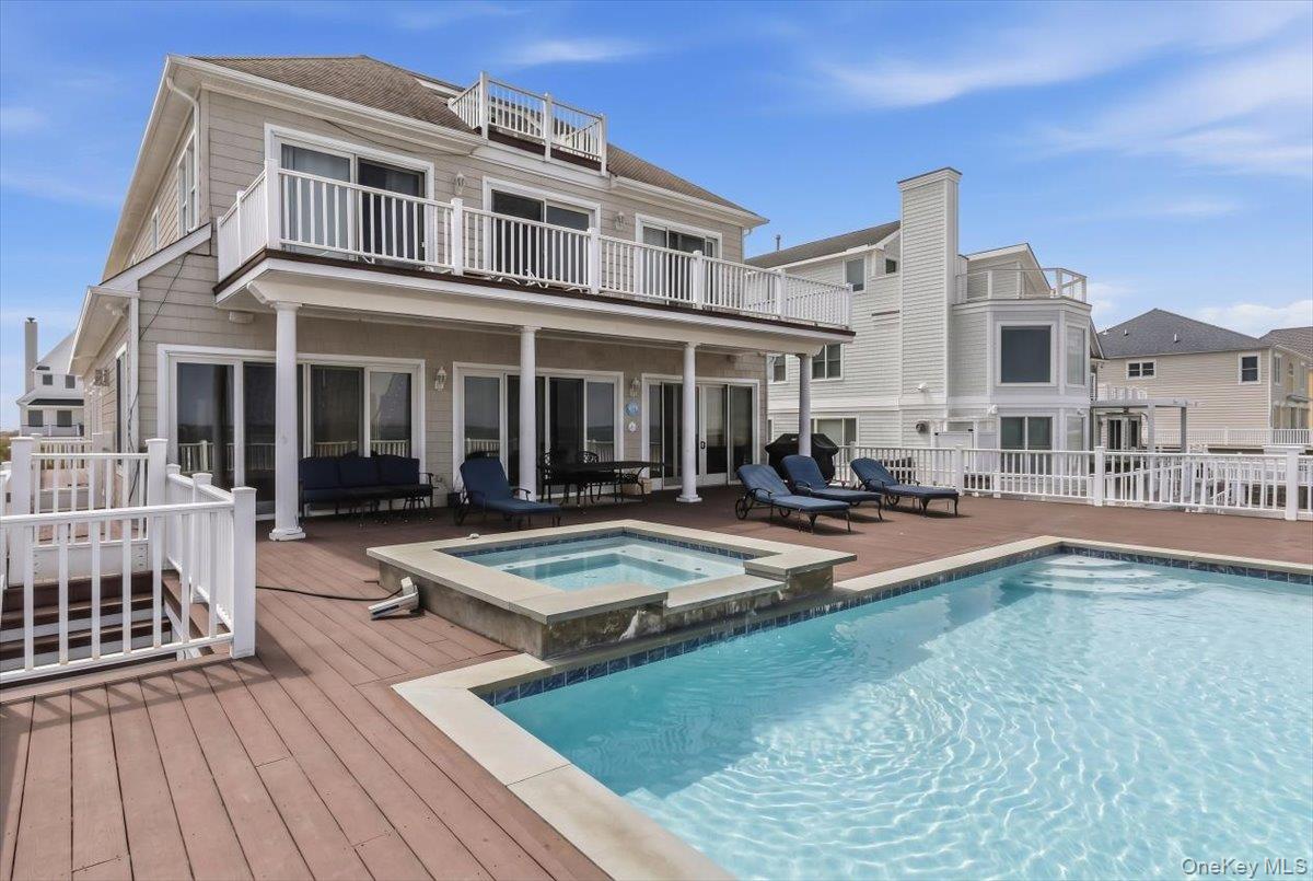 672 Dune Road – For Rent