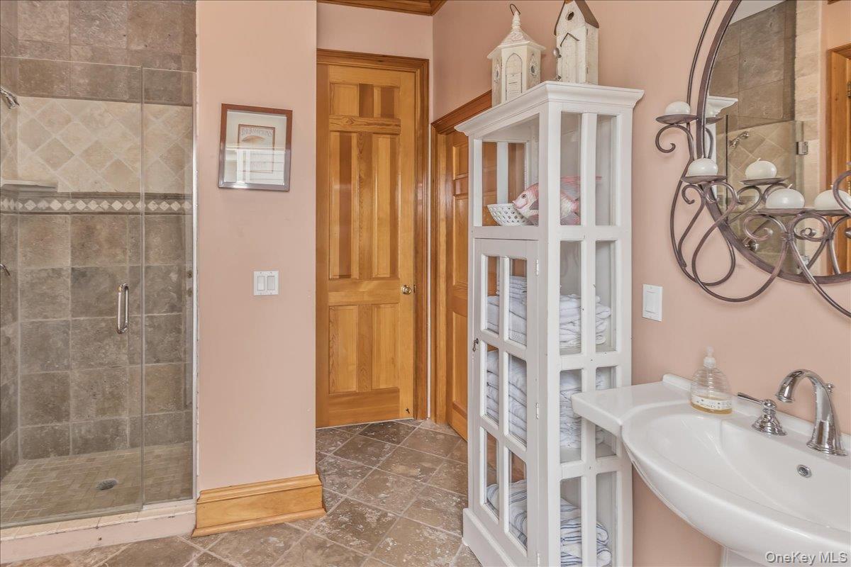 672 Dune Road – For Rent photo 20