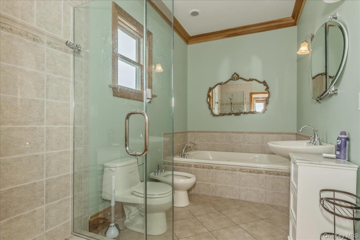 672 Dune Road – For Rent photo 32