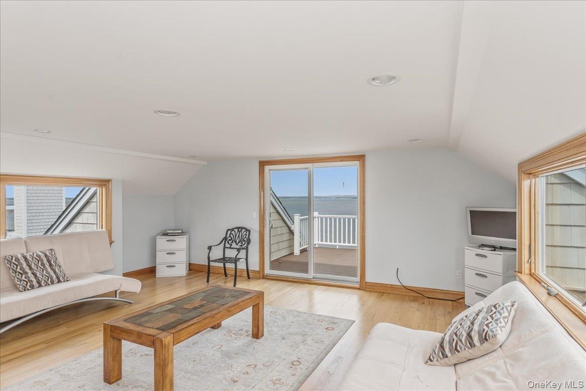 672 Dune Road – For Rent photo 33