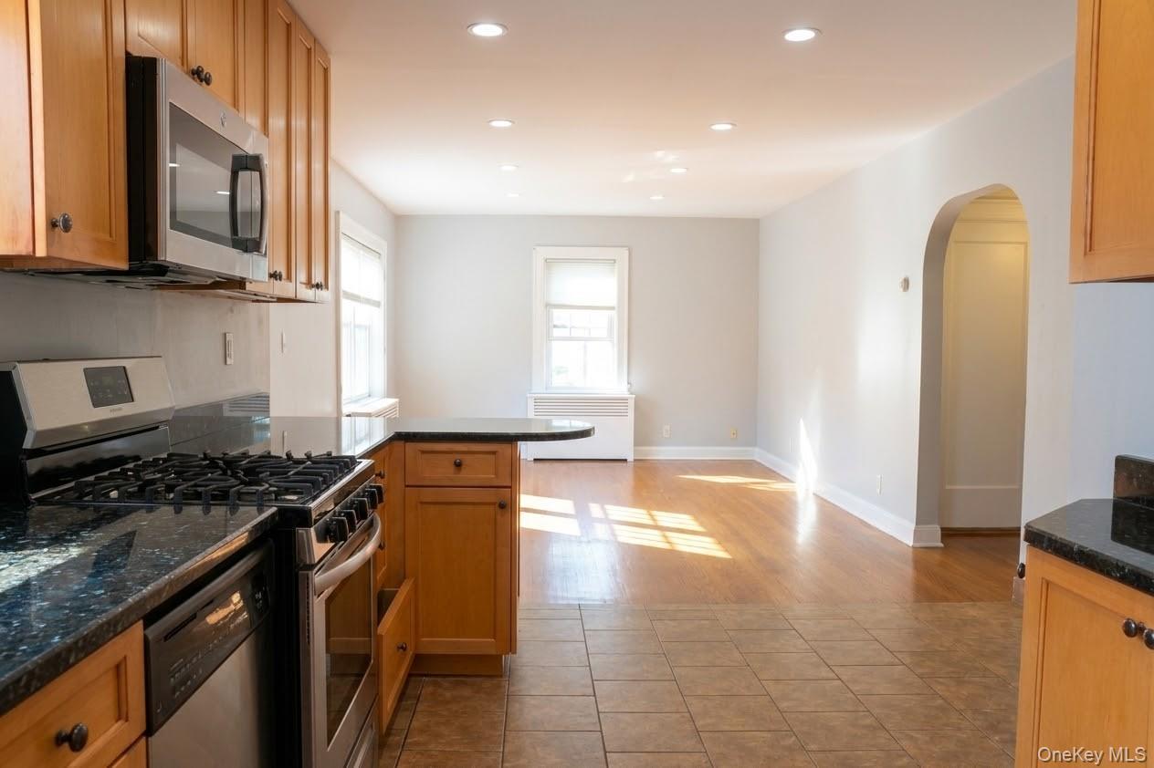 8 Washington Place – For Rent photo 9