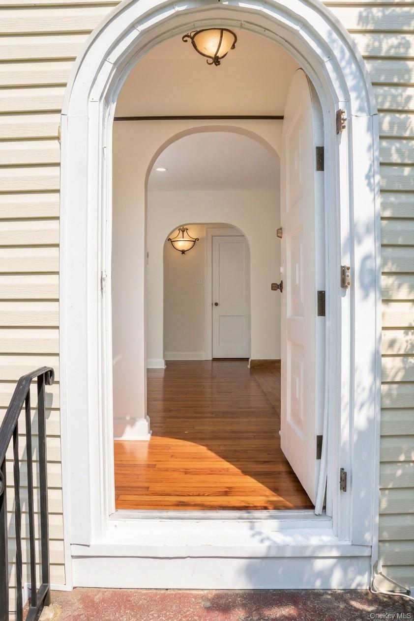 8 Washington Place – For Rent
