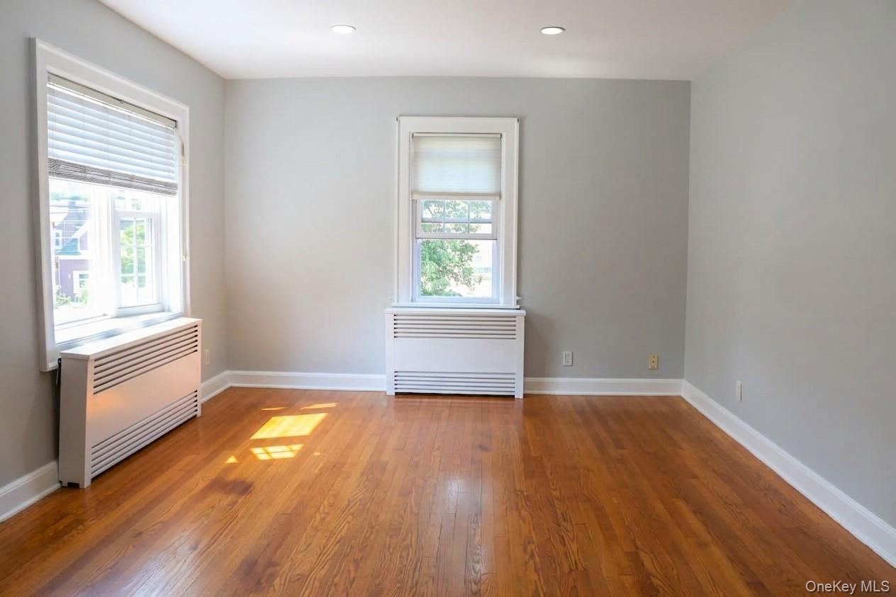8 Washington Place – For Rent photo 3