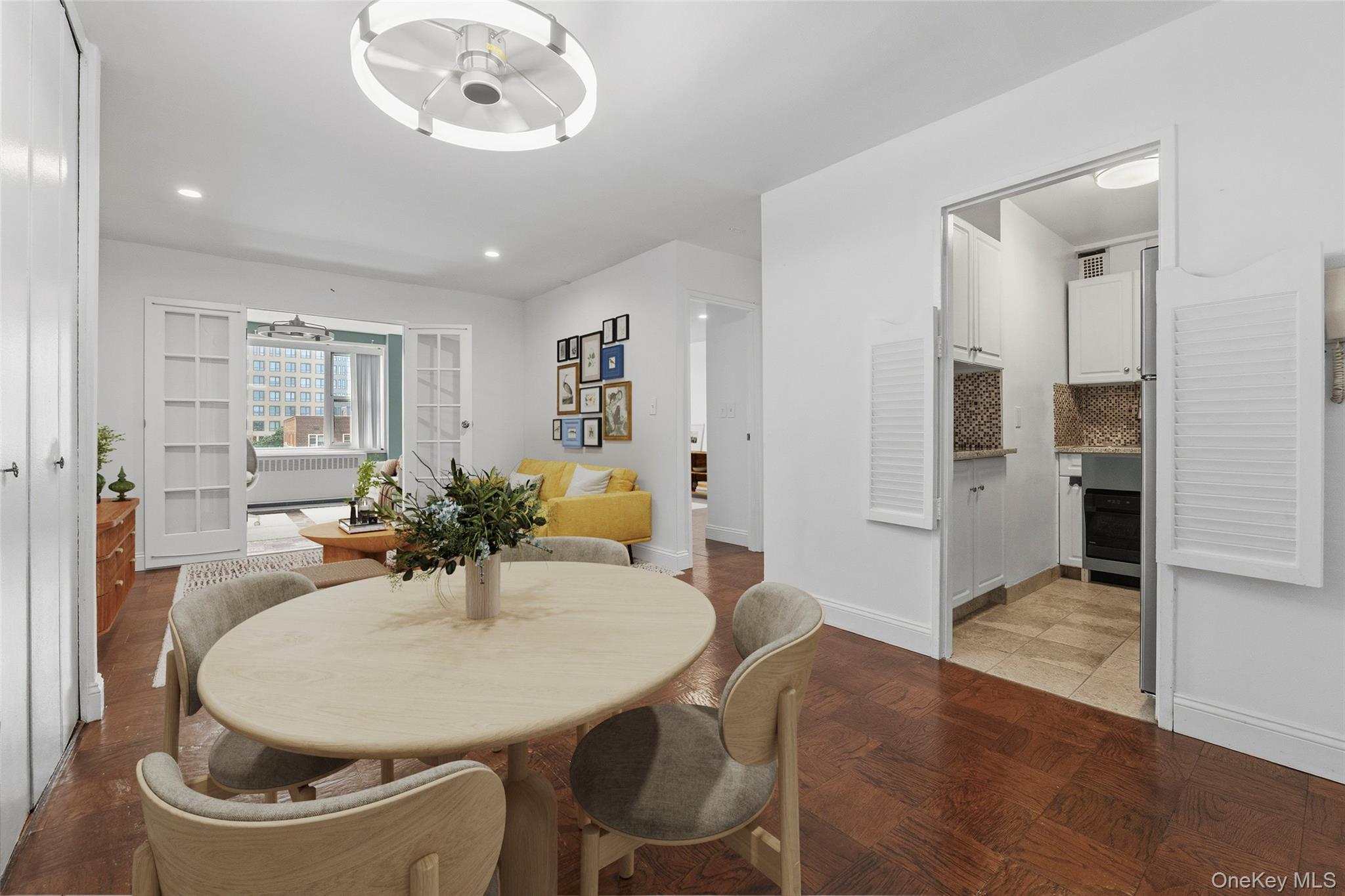 16 Lake Street, Unit 7J photo 4