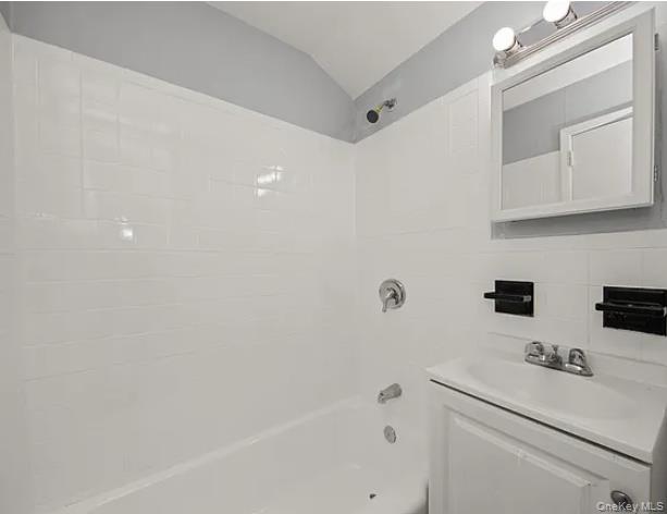 5942 164th Street, Unit 1 photo 10