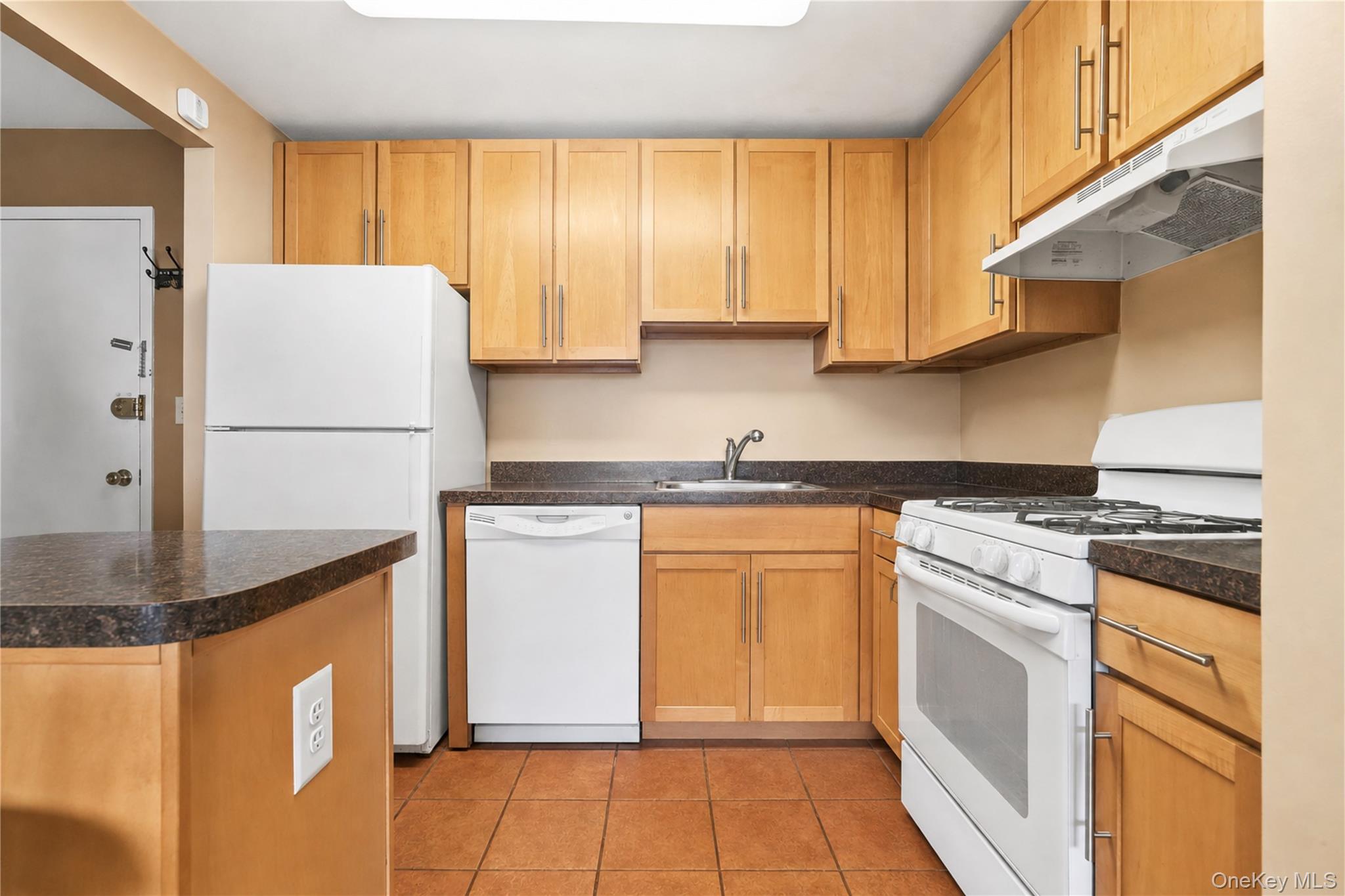 837 Washington Avenue, Unit 3B photo 6
