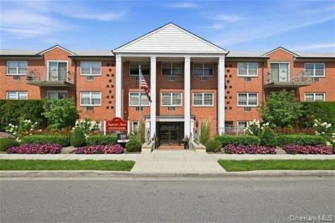 250 Village Avenue N, Unit C15