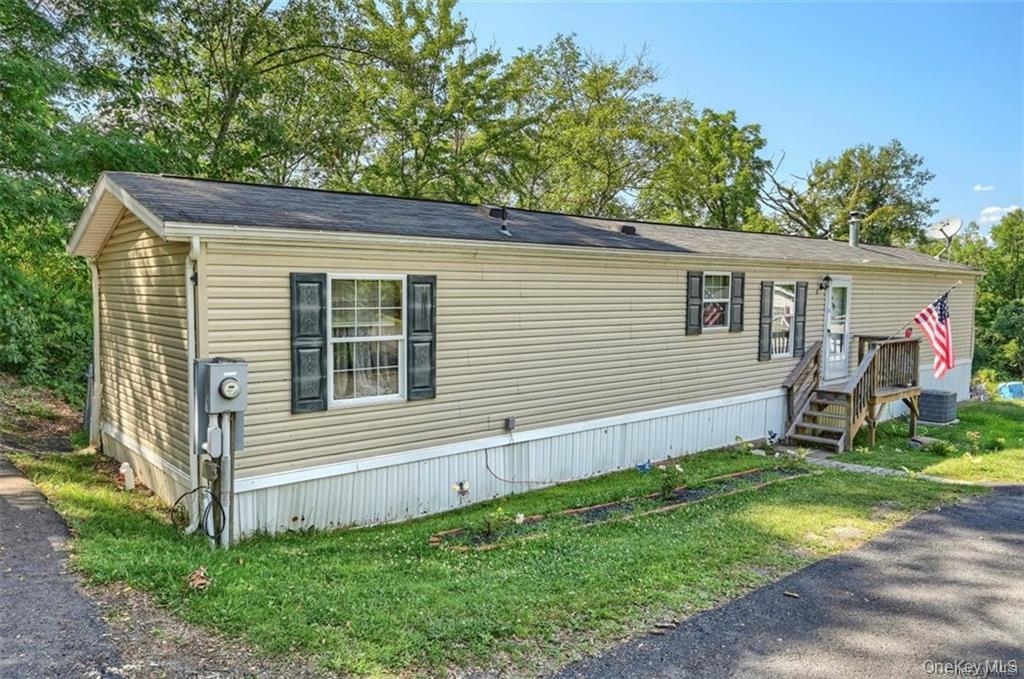 5195 State Route 52 – For Rent