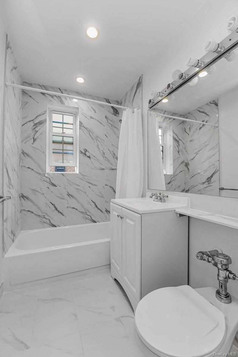 140-35 Burden Crescent, Unit 608