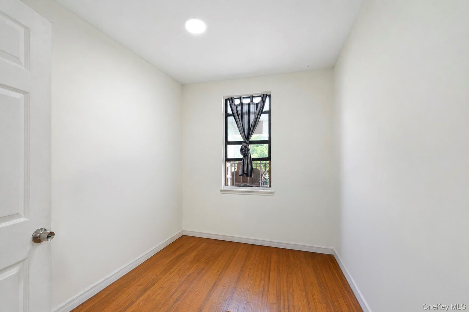 425 Barbey Street – For Sale photo 17