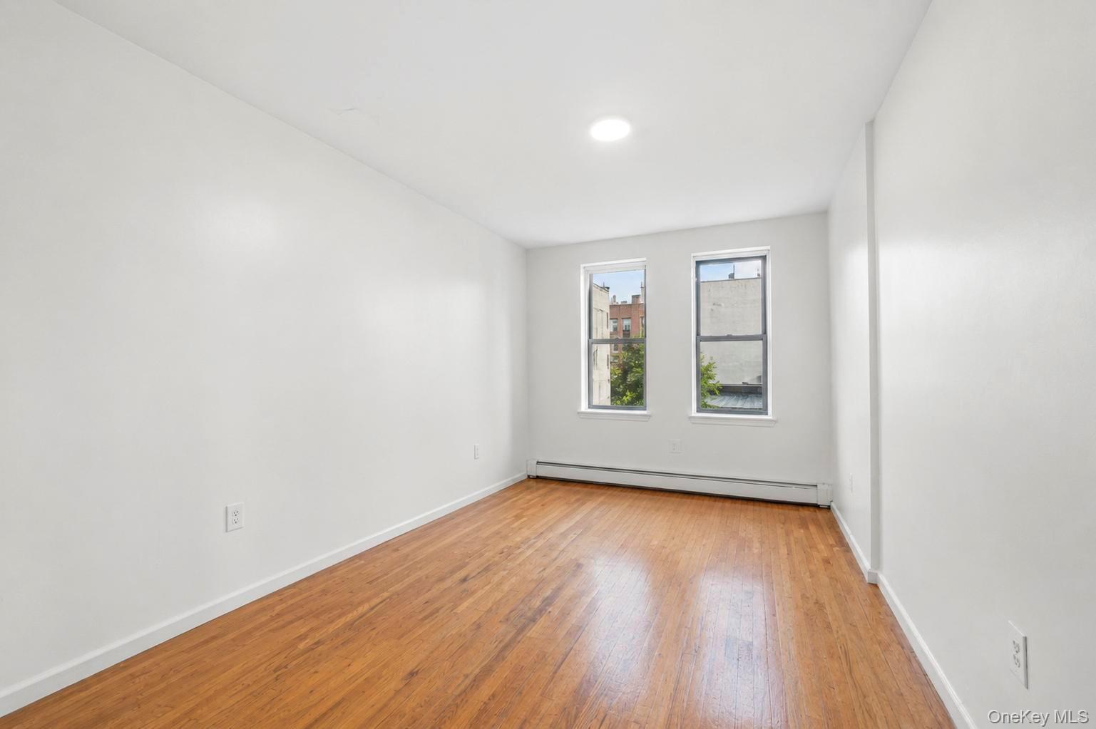 425 Barbey Street – For Sale photo 4