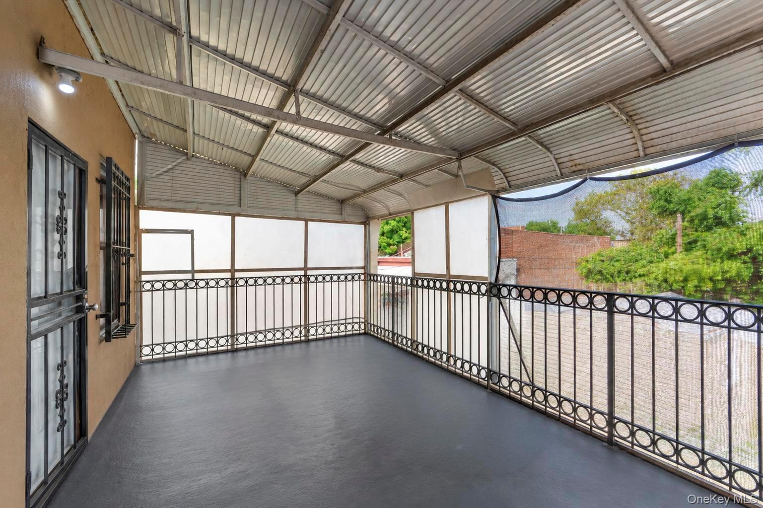 425 Barbey Street – For Sale photo 37