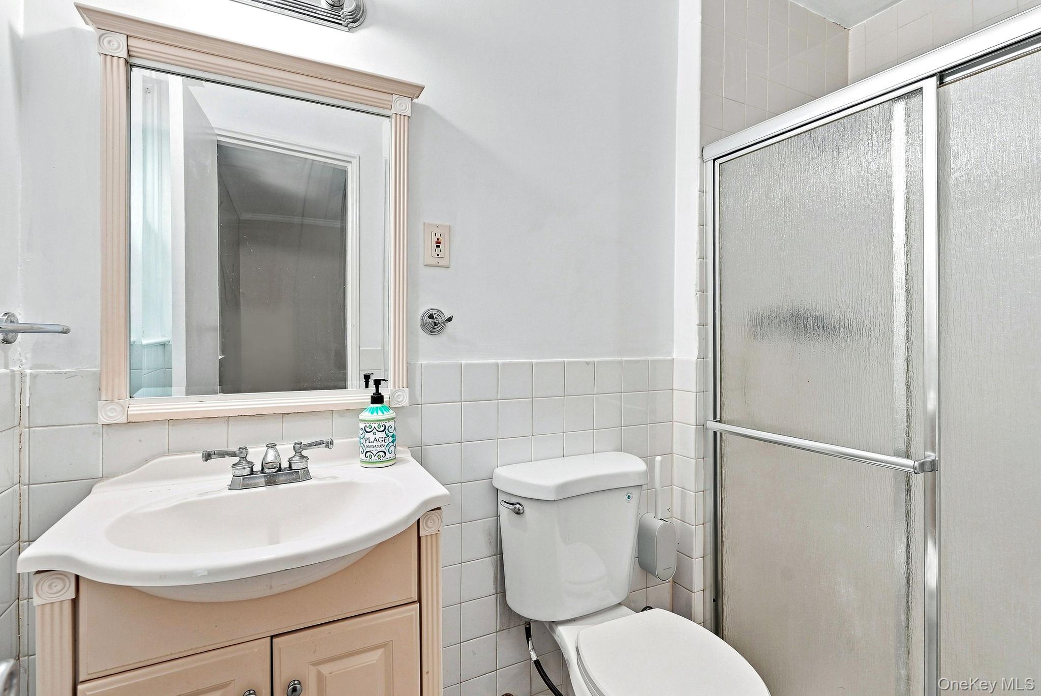 19 Avon Circle, Unit D photo 9