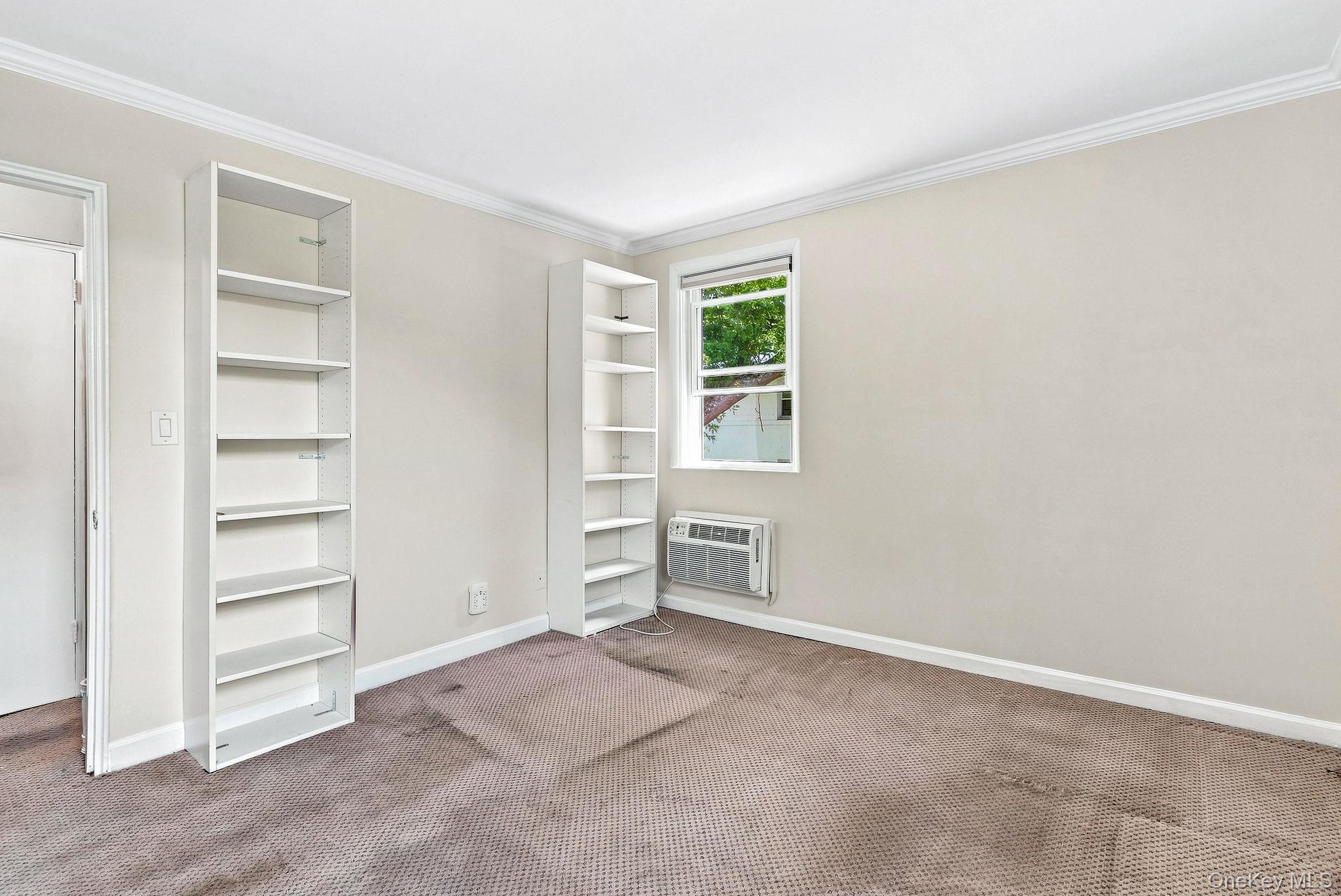 19 Avon Circle, Unit D photo 10