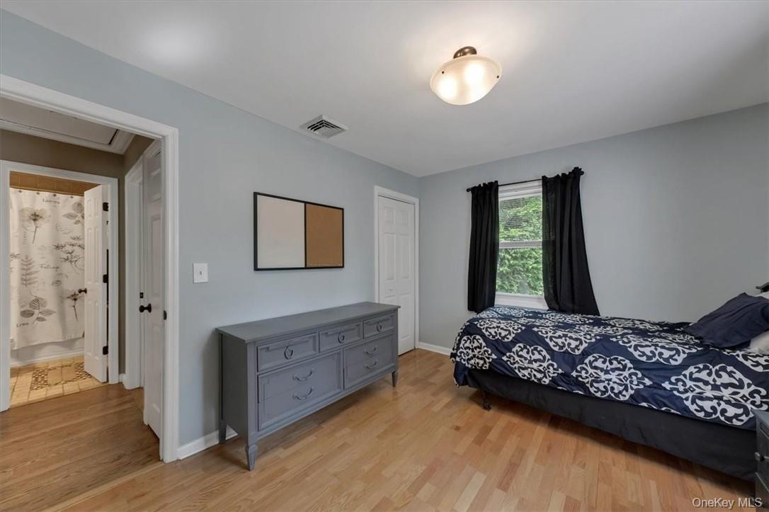 13 Split Rock Road – For Rent photo 11