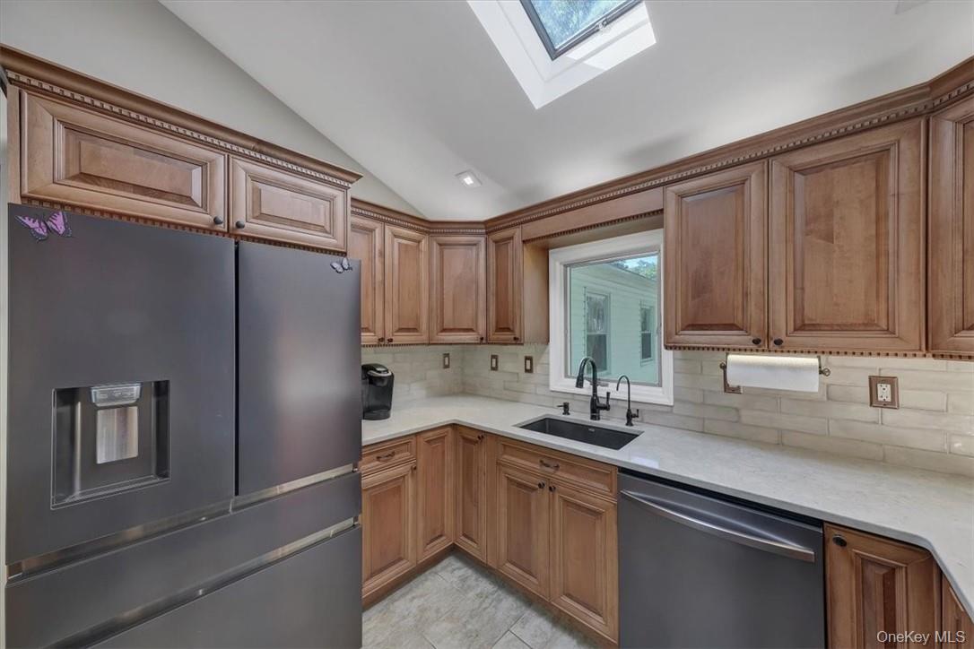 13 Split Rock Road – For Rent photo 22