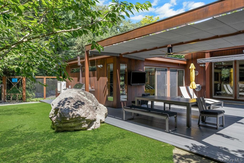 14 Cradle Rock Road E – For Sale photo 11