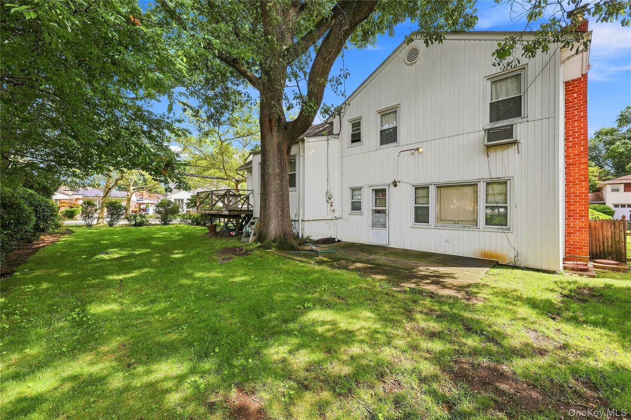 2 Longview Avenue – For Sale photo 5