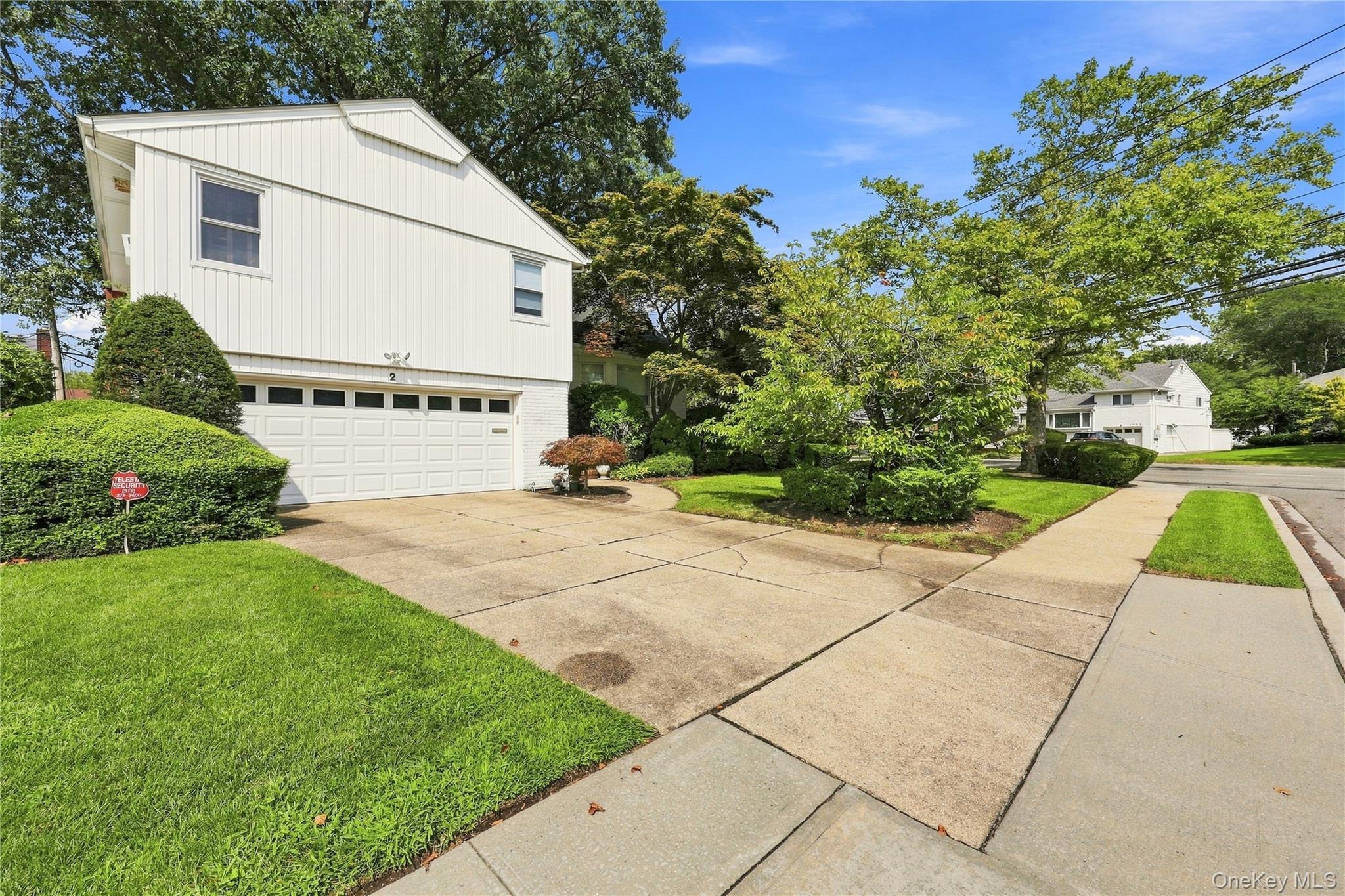 2 Longview Avenue – For Sale photo 2