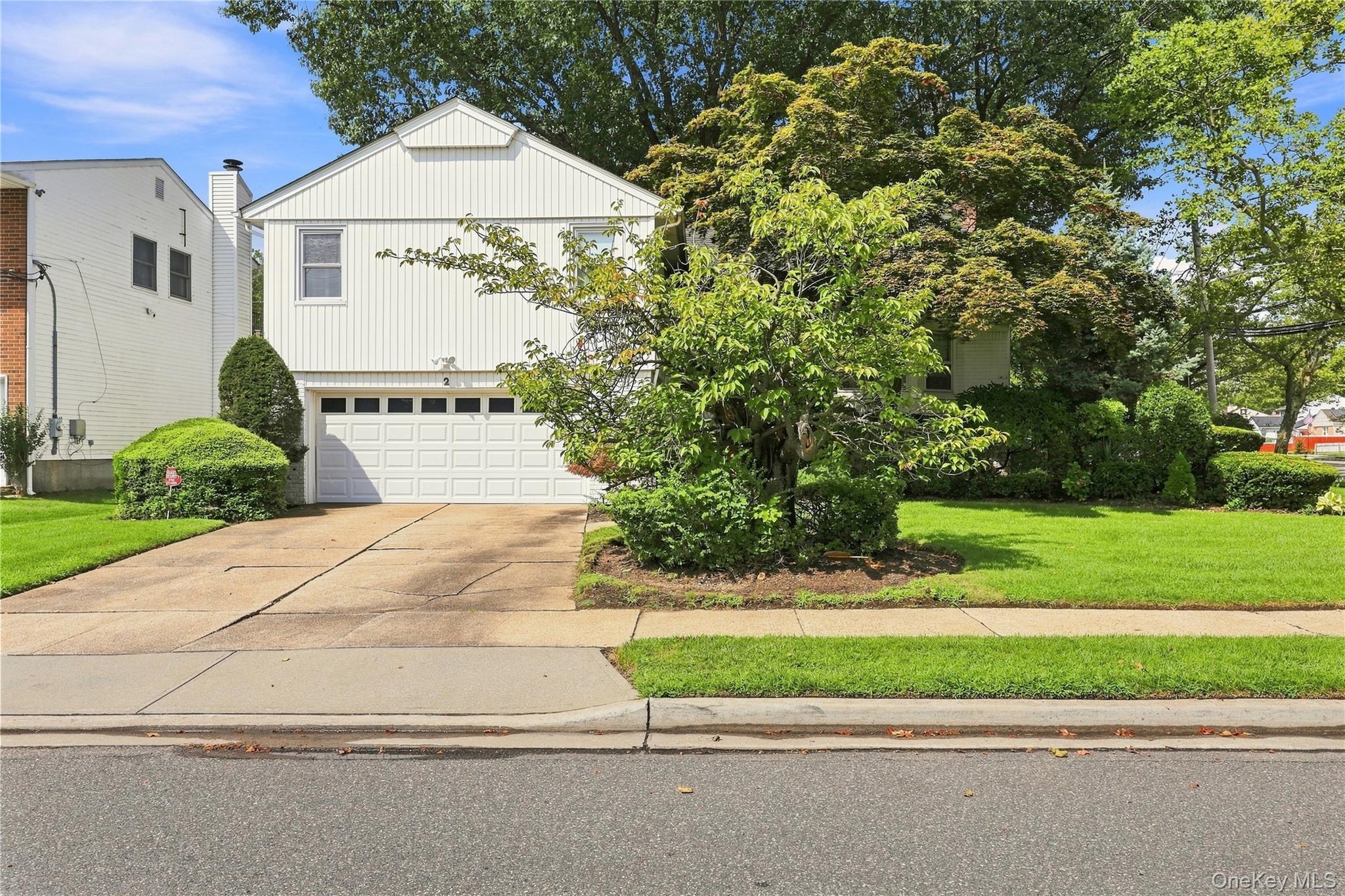 2 Longview Avenue – For Sale