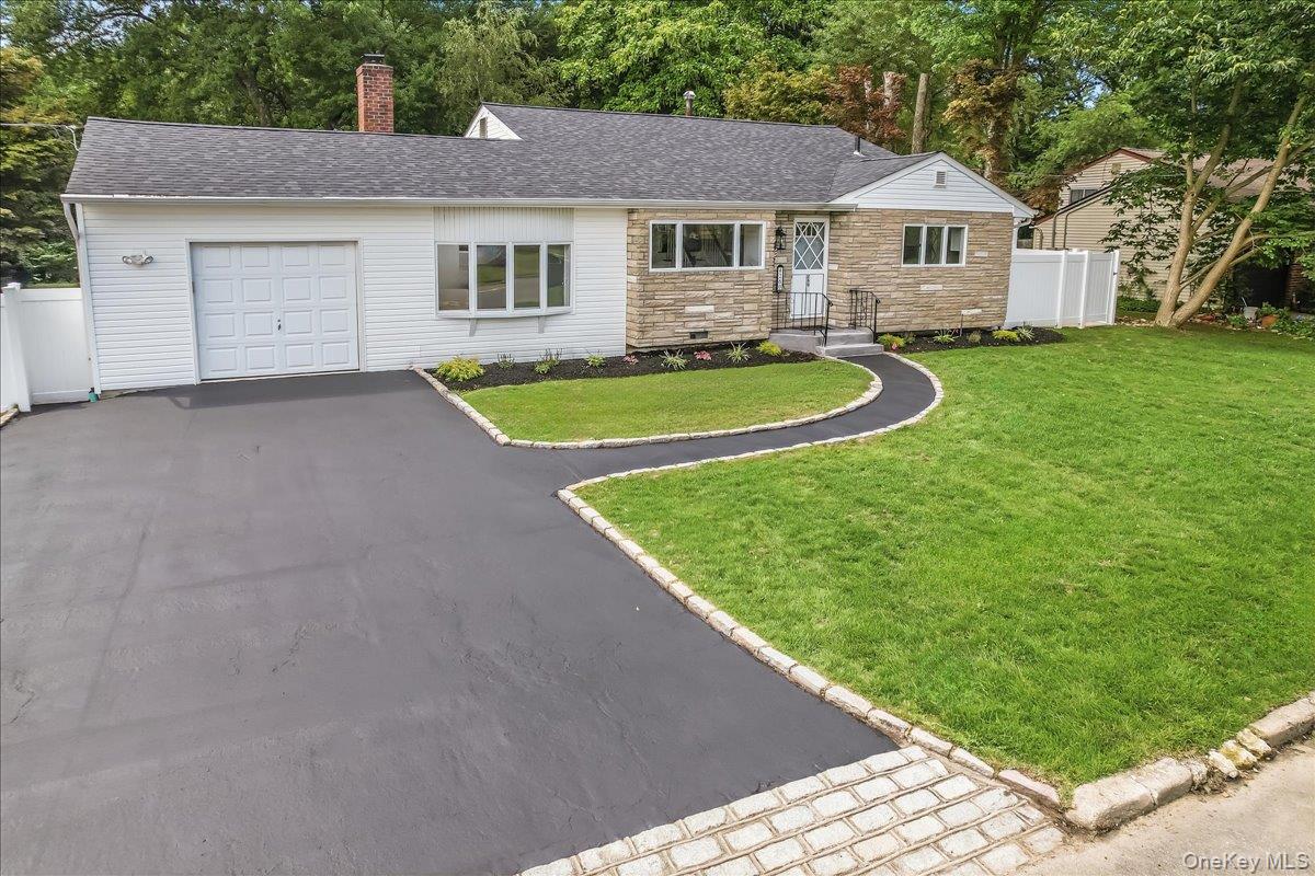 260 W 24th Street – For Sale