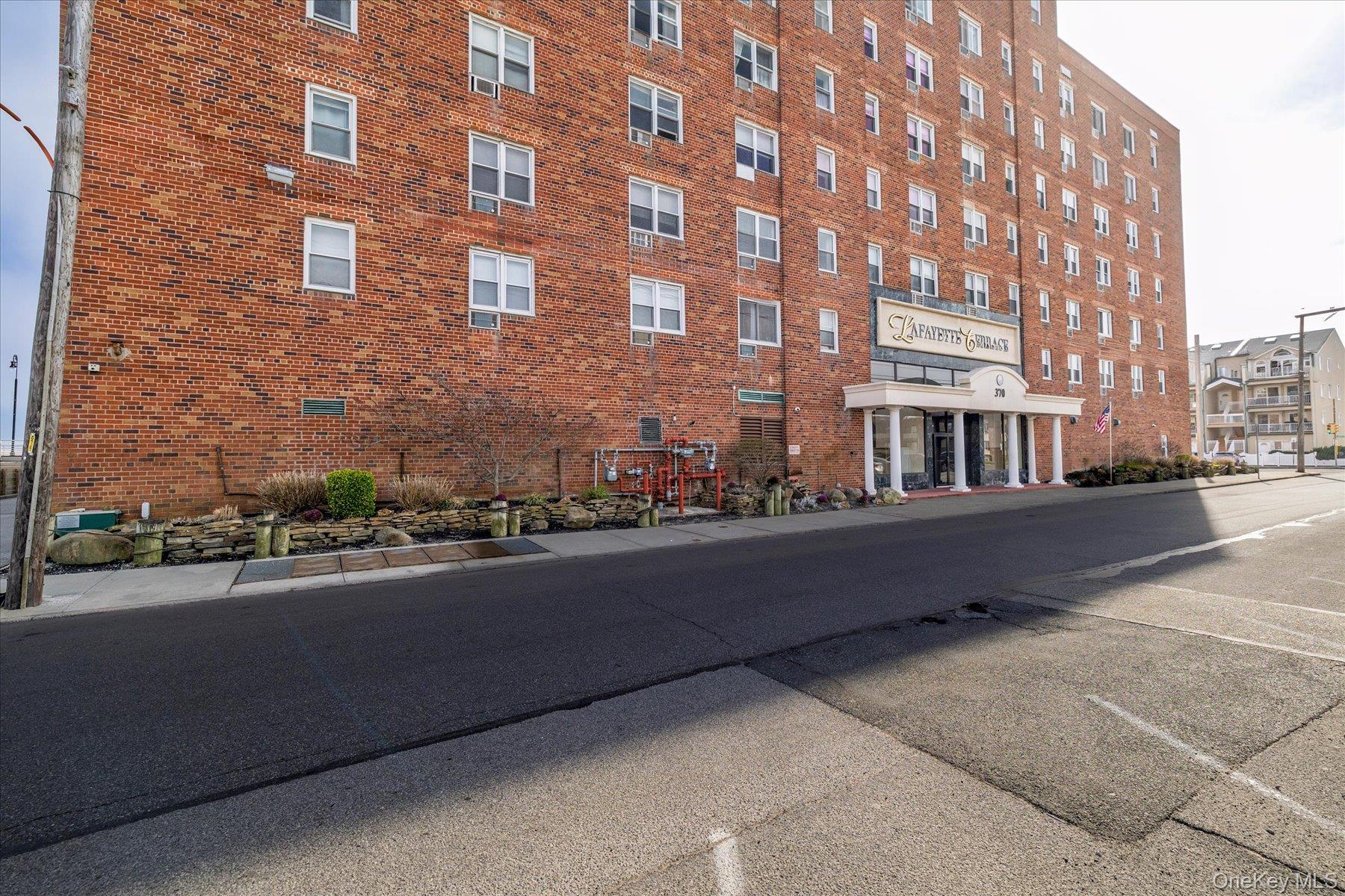 370 West Broadway, Unit 5C photo 29
