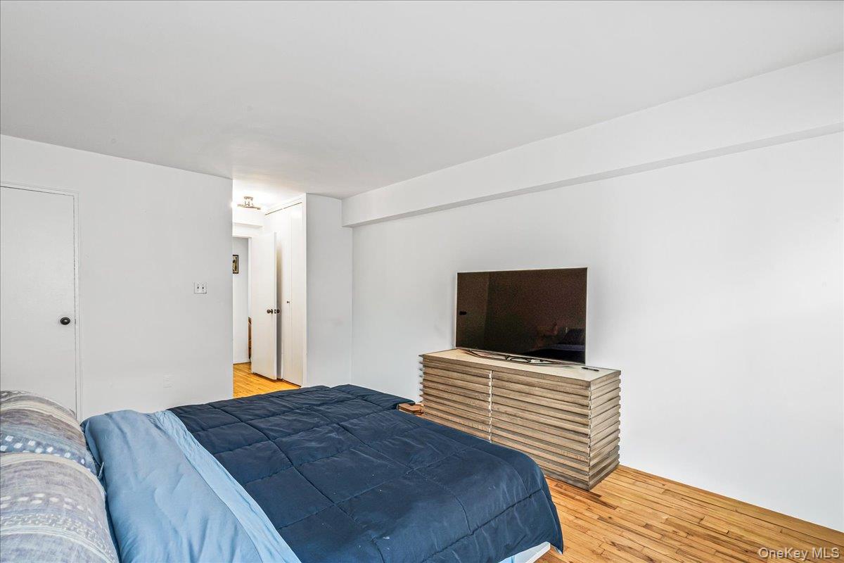 600 Shore Road, Unit 5B photo 18