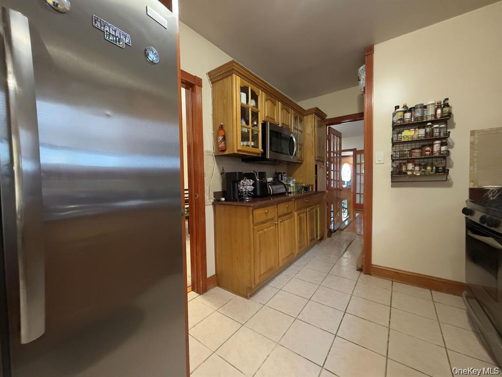 209-44 110th Avenue – For Rent photo 9
