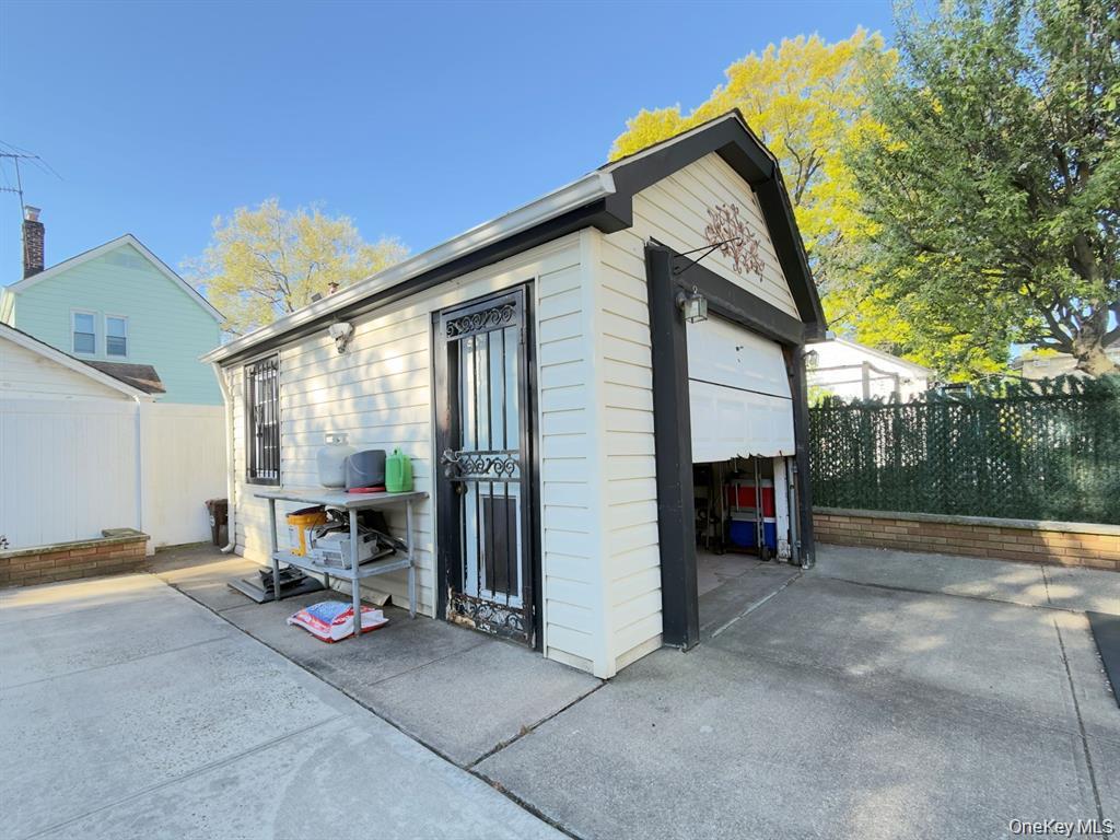 209-44 110th Avenue – For Rent photo 27