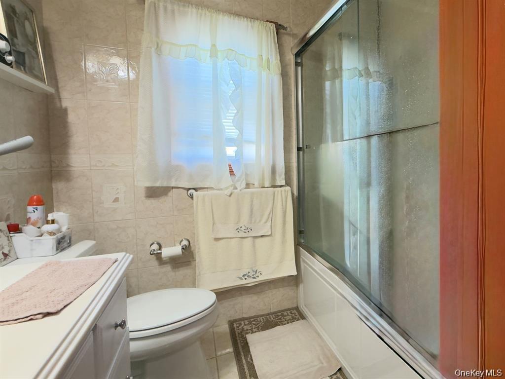 209-44 110th Avenue – For Rent photo 17