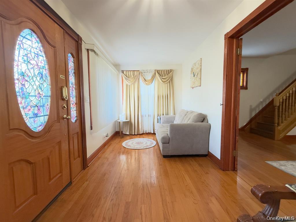 209-44 110th Avenue – For Rent photo 3