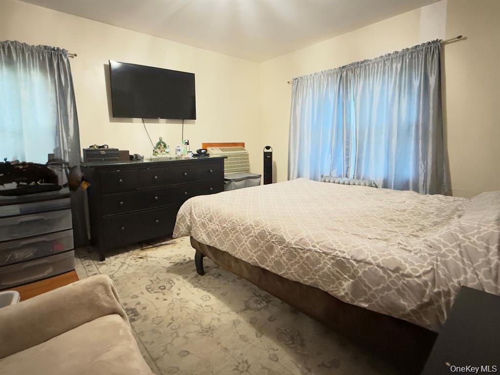 209-44 110th Avenue – For Rent photo 15