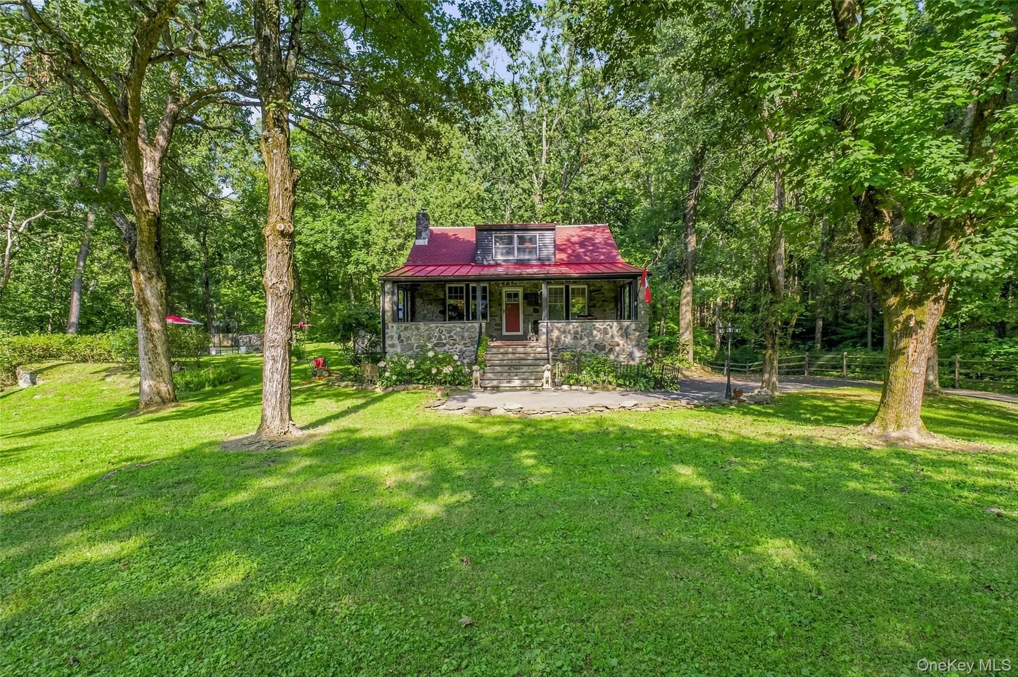 231 Rombout Road – For Sale photo 3