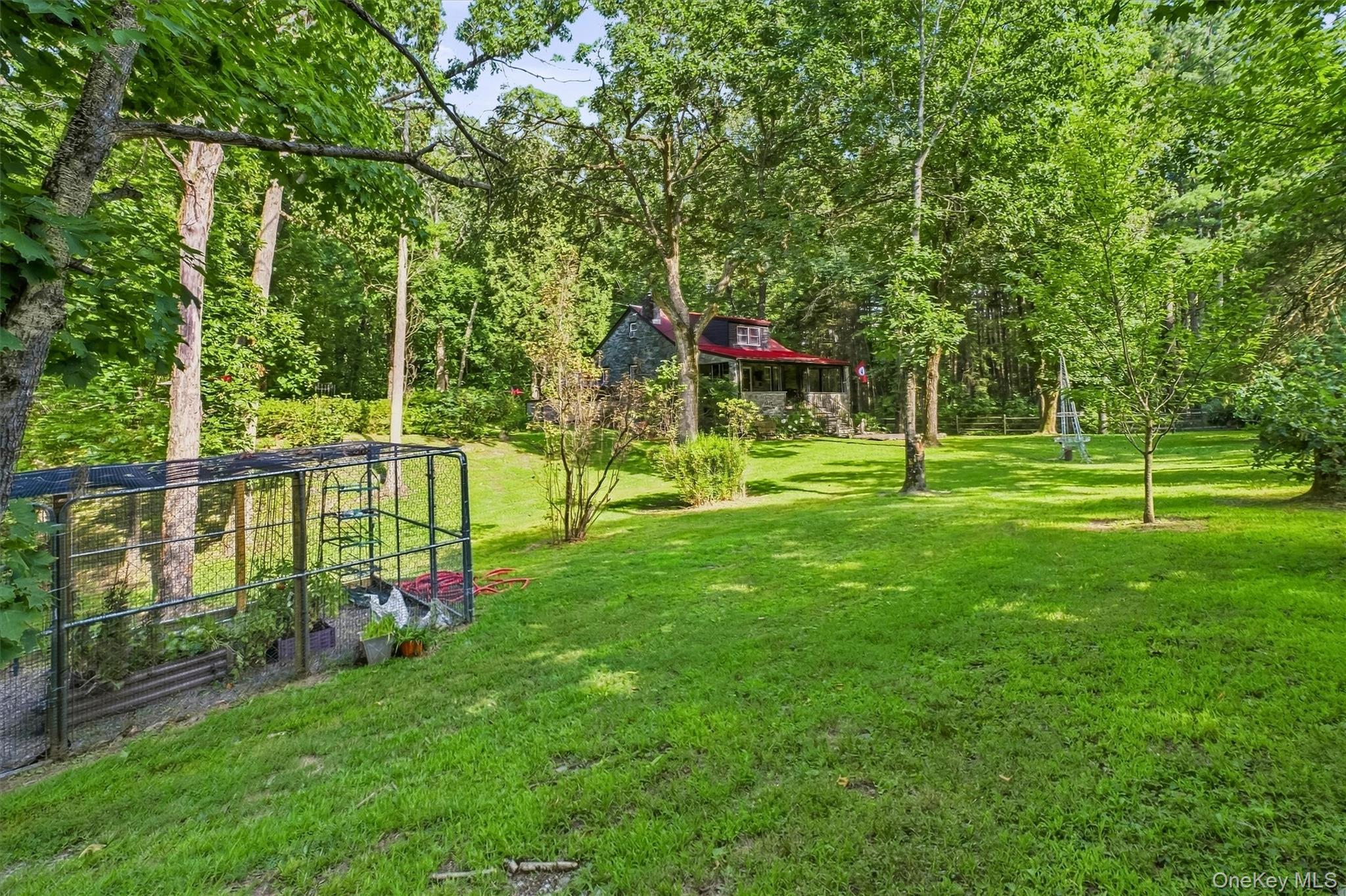 231 Rombout Road – For Sale photo 41