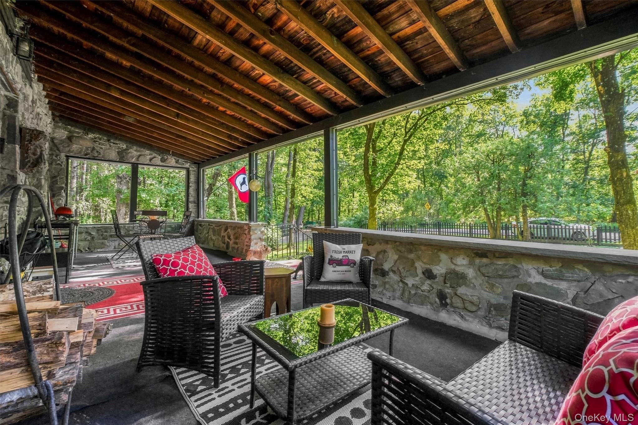 231 Rombout Road – For Sale photo 8