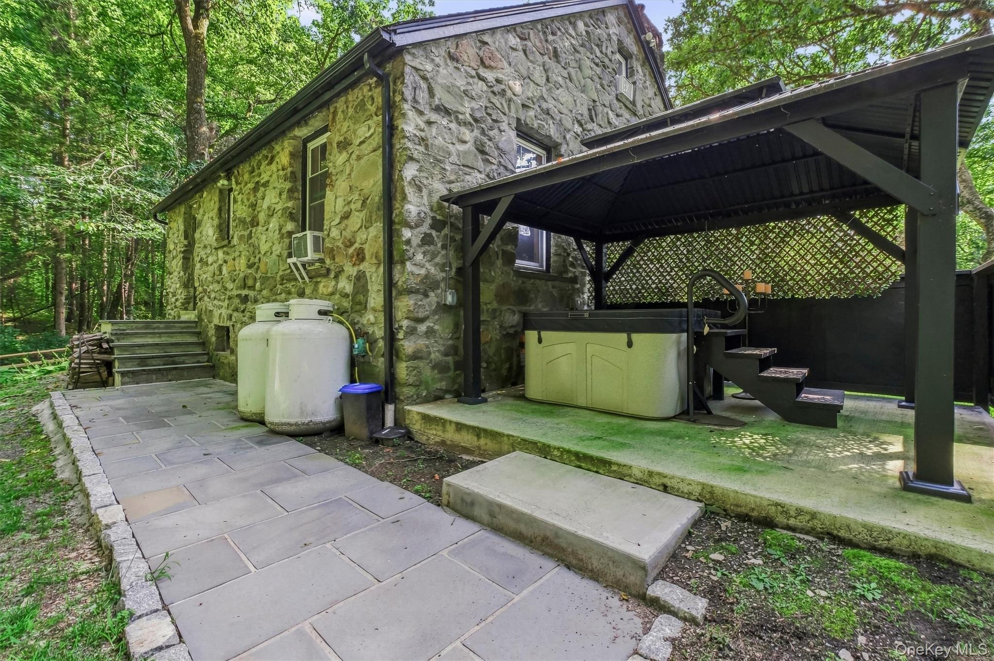 231 Rombout Road – For Sale photo 35