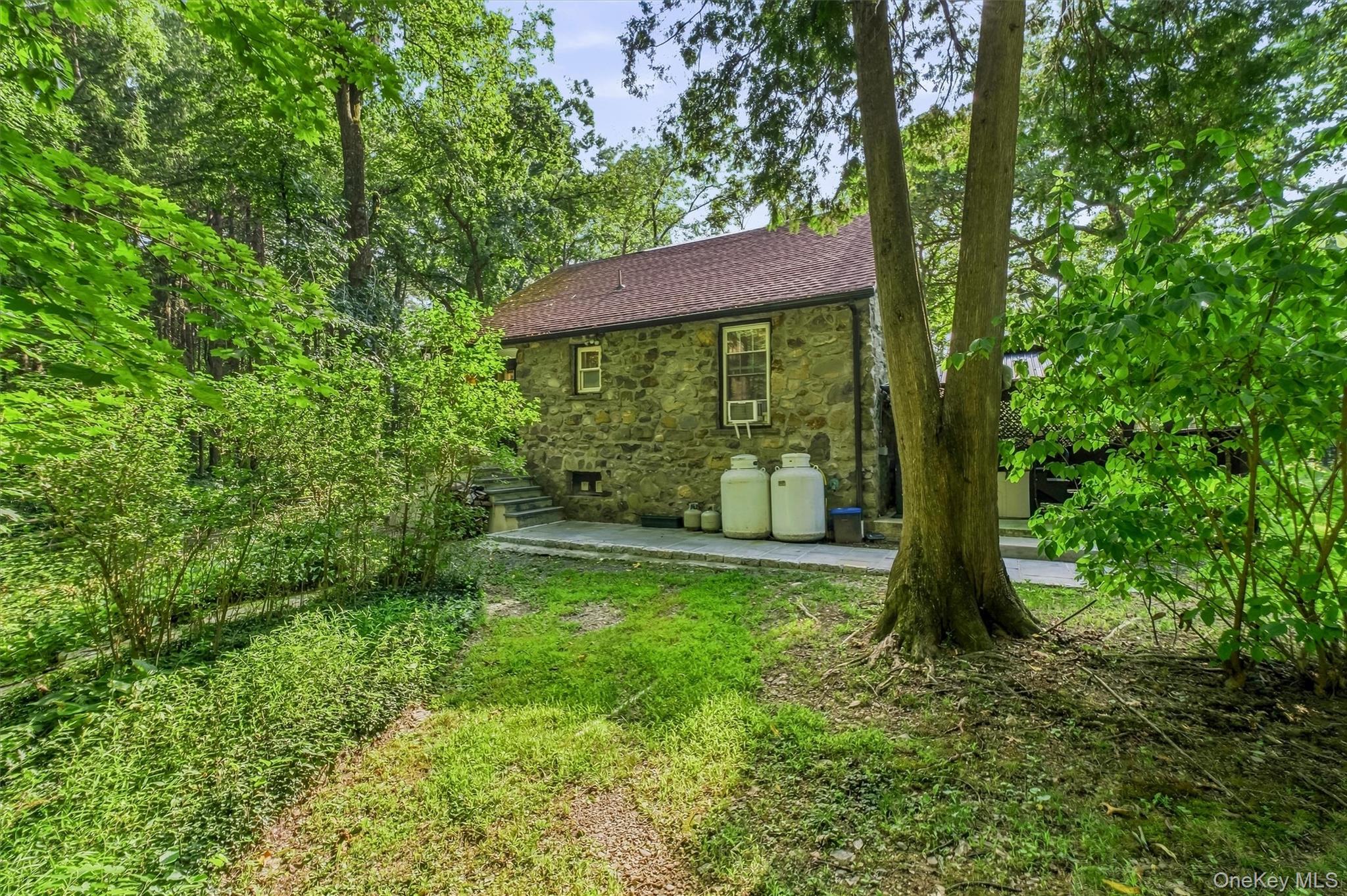 231 Rombout Road – For Sale photo 38