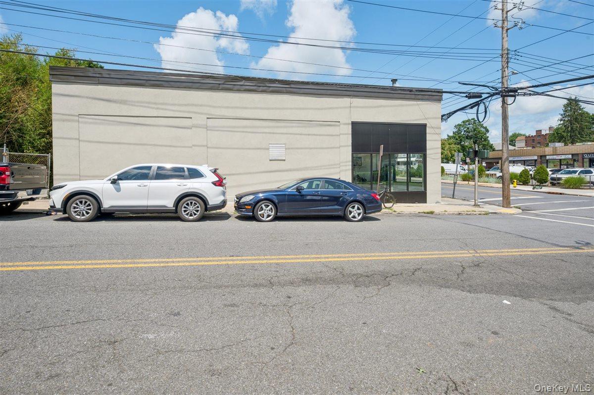 320 Webster Avenue – For Sale photo 9