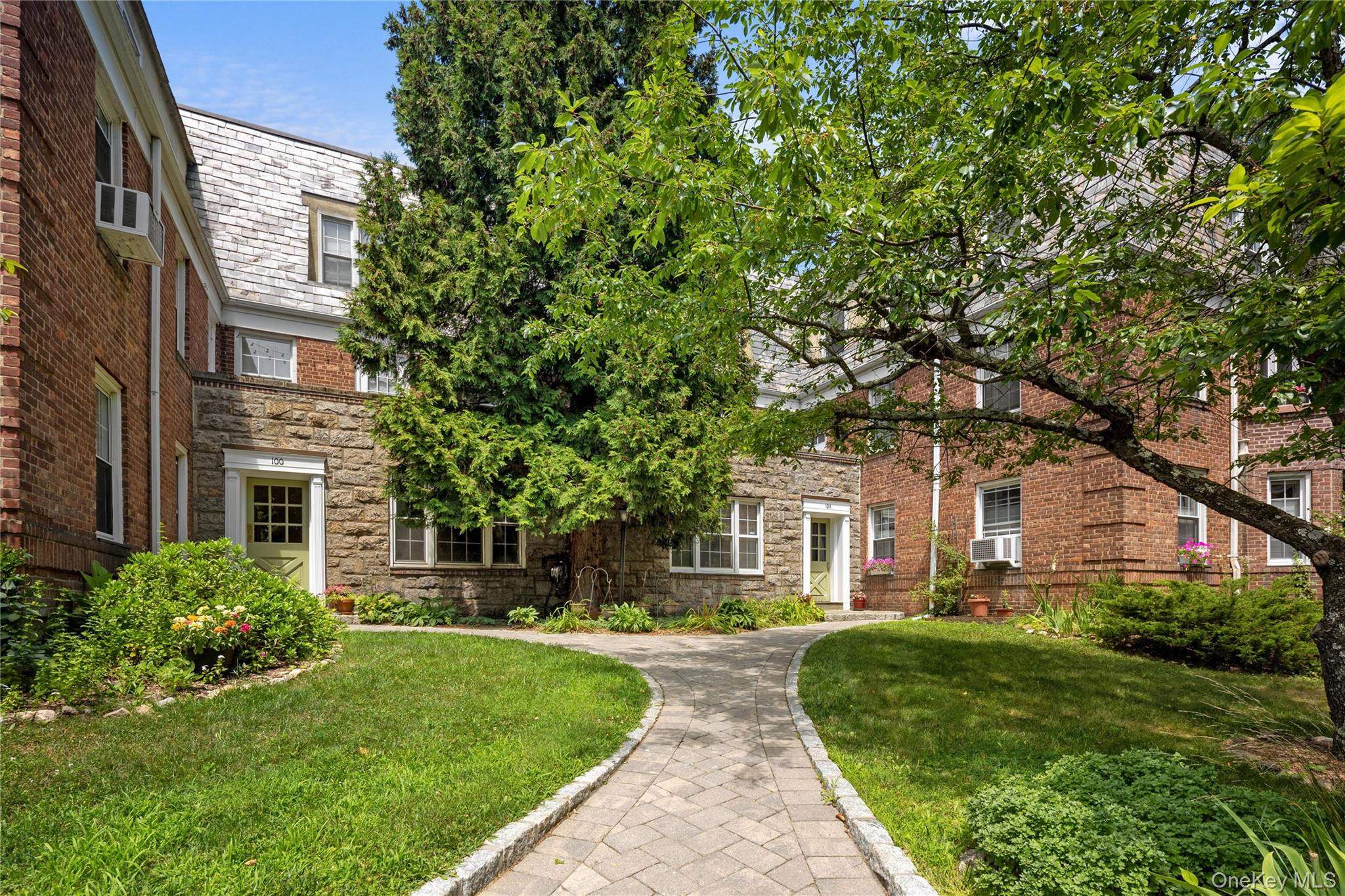 100 Pinewood Road, Unit 1C photo 4