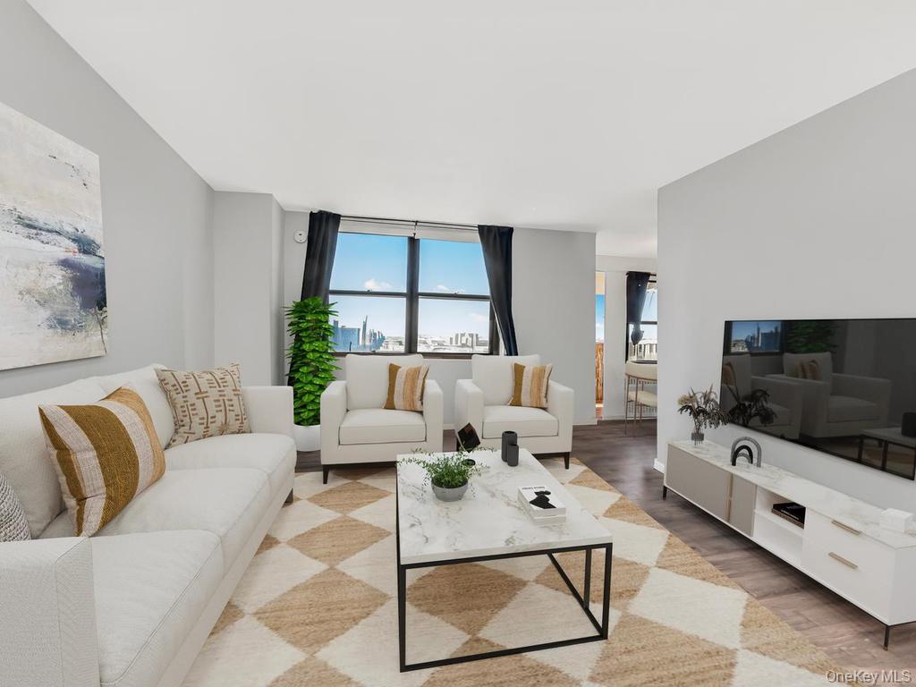 920 Metcalf Avenue, Unit 14J