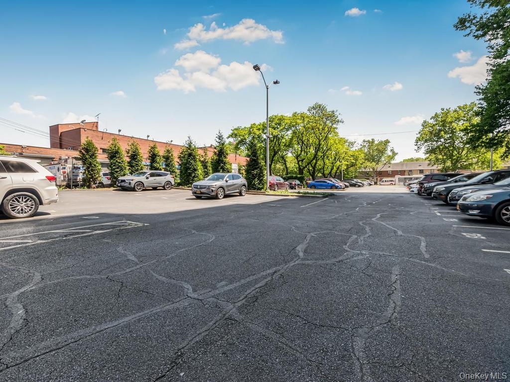 920 Metcalf Avenue, Unit 14J photo 17