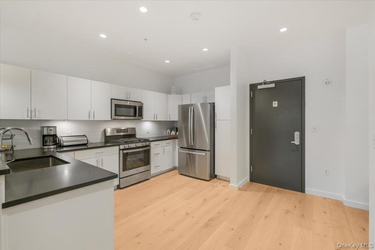 249 Main Street, Unit 206 photo 9