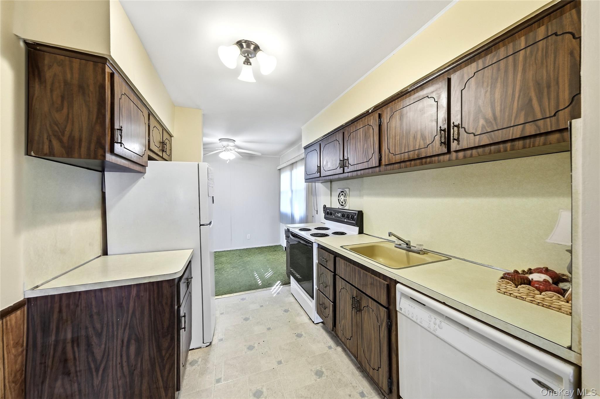 10 Shirley Lane – For Sale photo 11