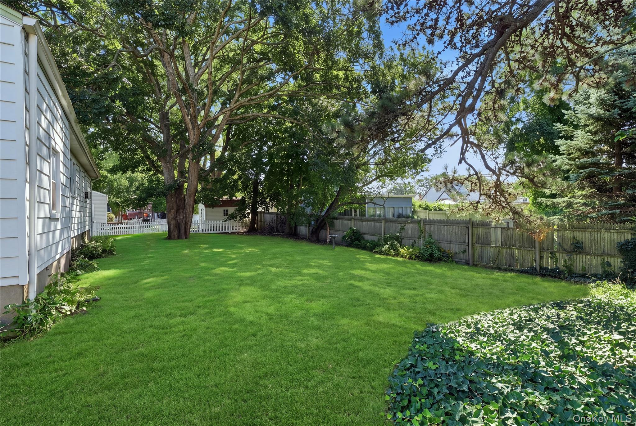 10 Shirley Lane – For Sale photo 23
