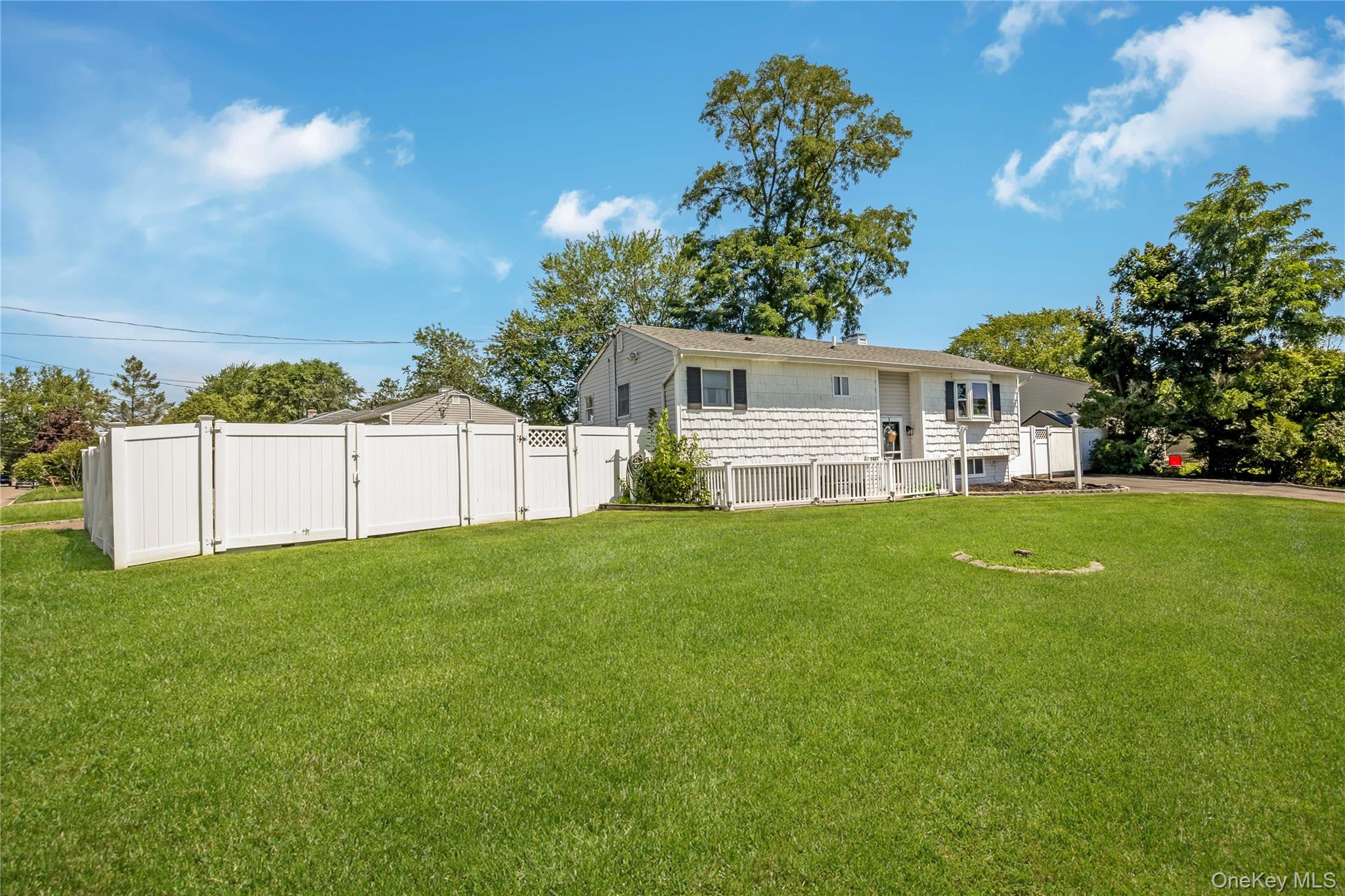 2401 Wave Avenue – For Sale photo 3