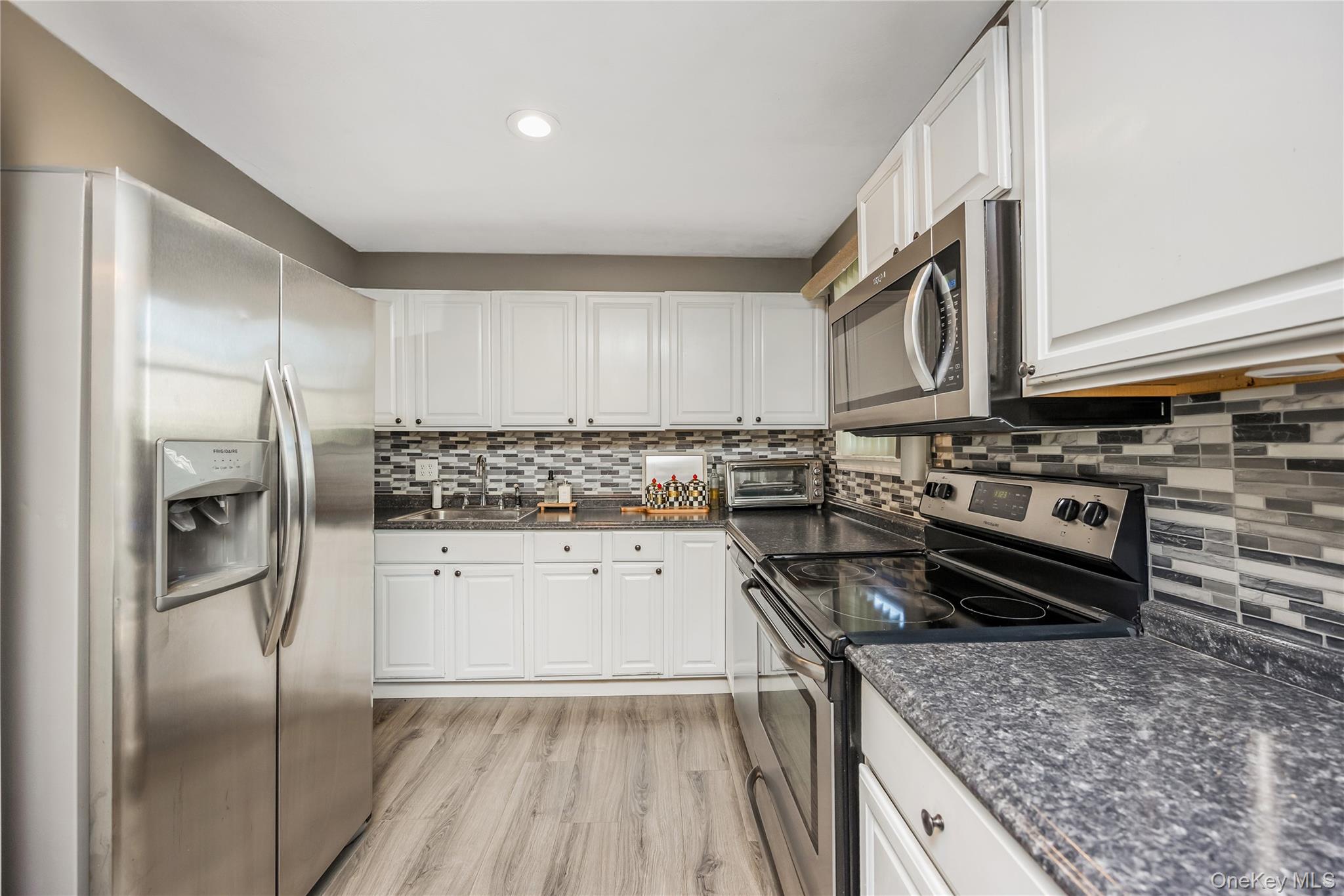 2401 Wave Avenue – For Sale photo 9