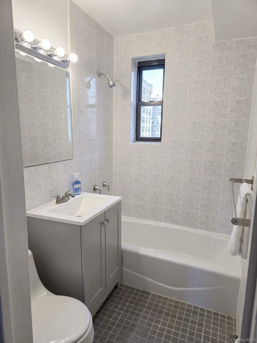 6448 Booth Street, Unit 4D photo 7