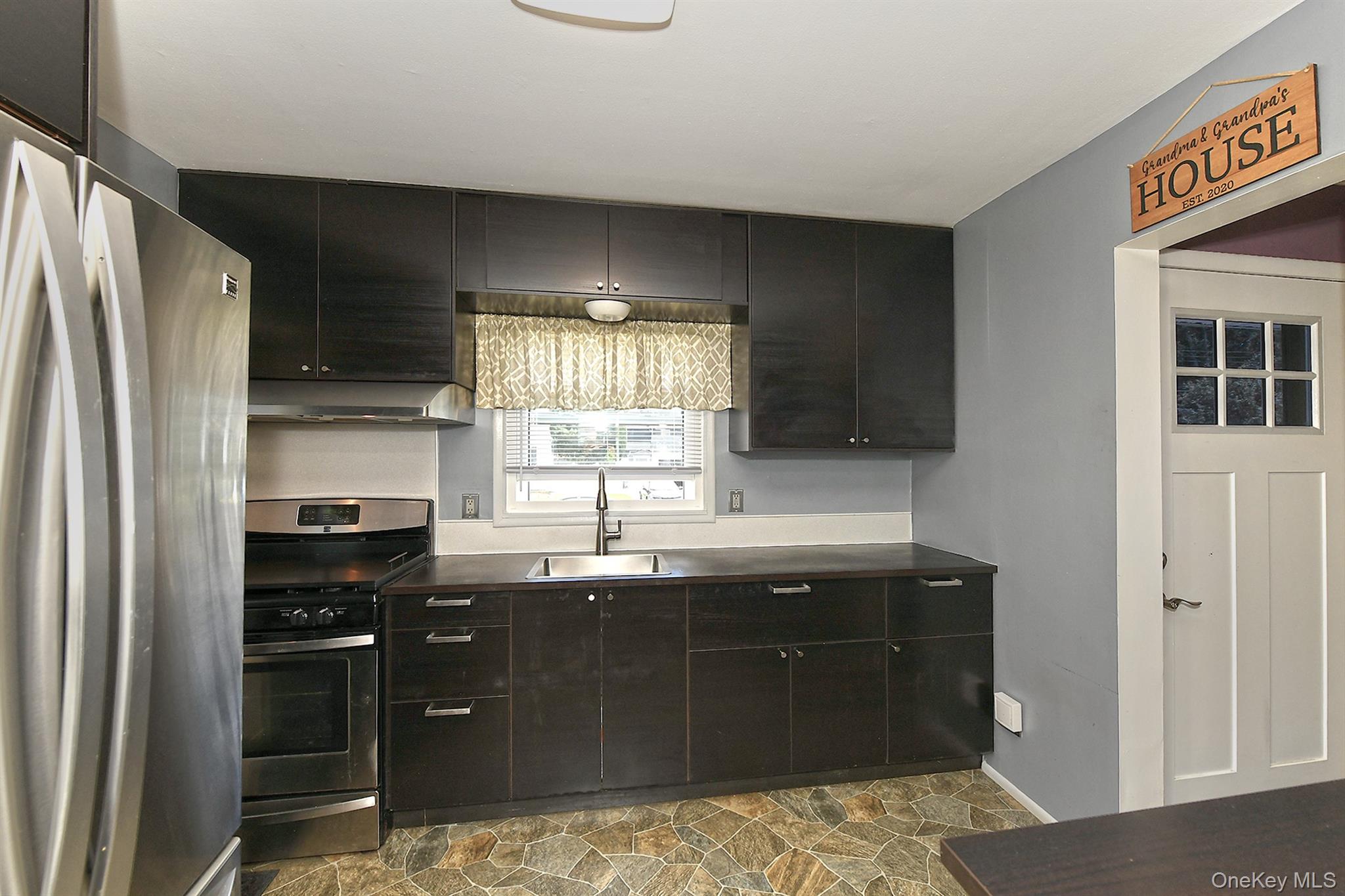63 Michele Terrace – For Sale photo 4