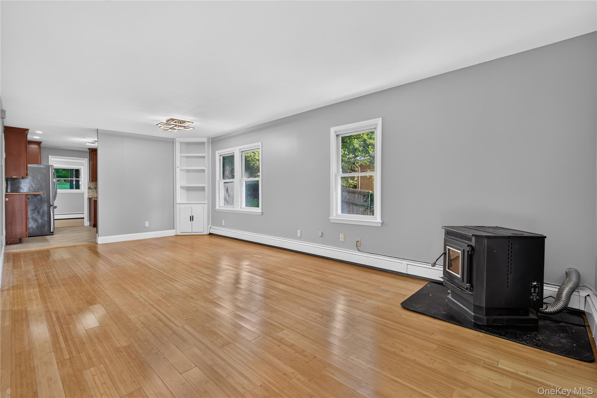 34 Winona Avenue, Unit 1st Floor photo 8